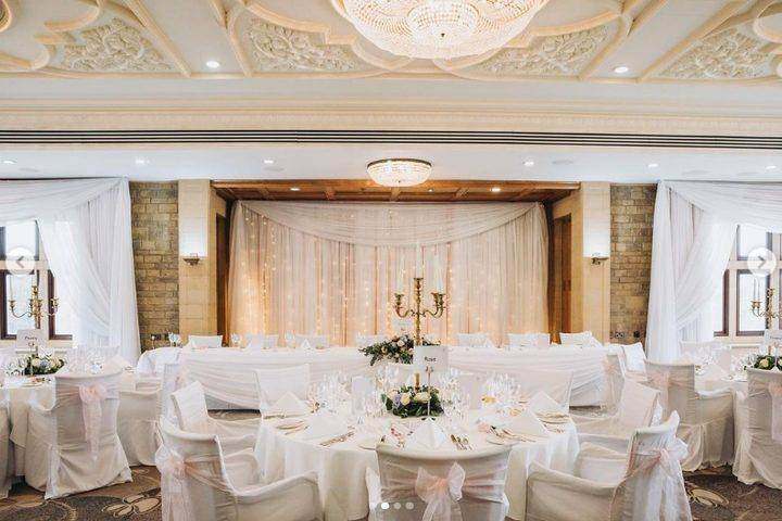 South Lodge Hotel wedding decoration by Bows Hire, photo 5