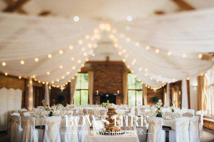 Westerham Golf Club wedding decoration by Bows Hire, photo 1