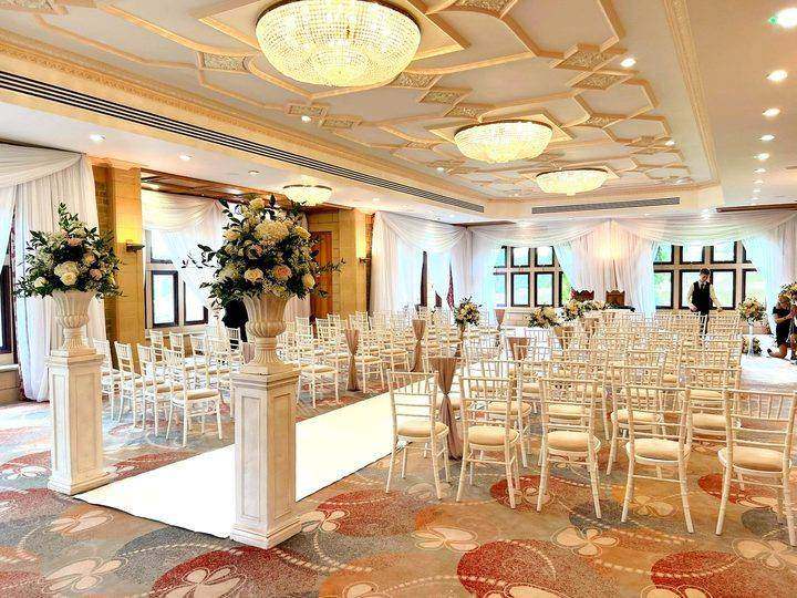 South Lodge Hotel wedding decoration by Bows Hire, photo 6