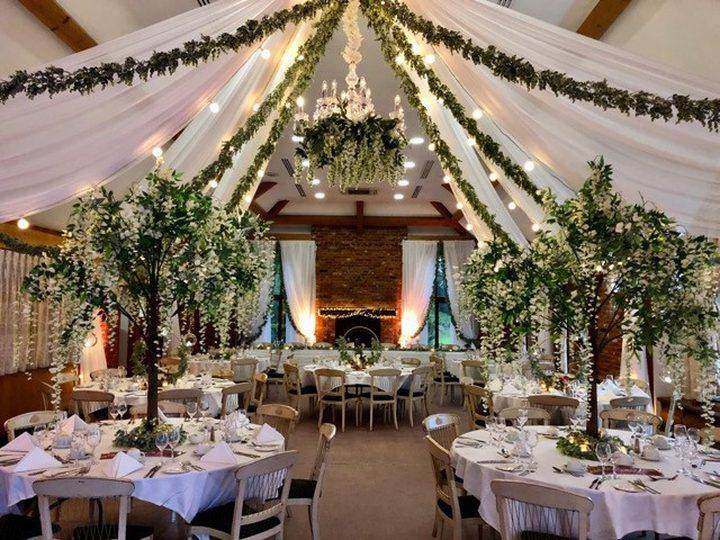 Westerham Golf Club wedding decoration by Bows Hire, photo 8